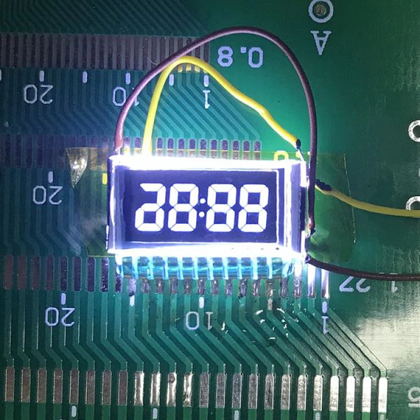 非常に小さい黒いセグメントLCD